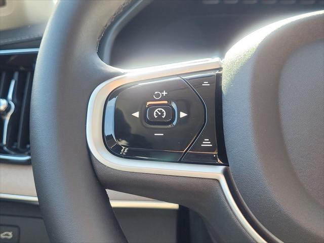 2026 Volvo XC90 Plus, B6 AWD Gas (mild hybrid), Gasoline, Bright, 7 Seats
