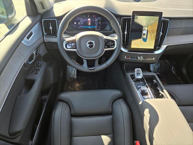 2026 Volvo XC90 Plug-In Hybrid Ultra, T8 AWD, Electric/Gasoline, Bright, 7 Seats