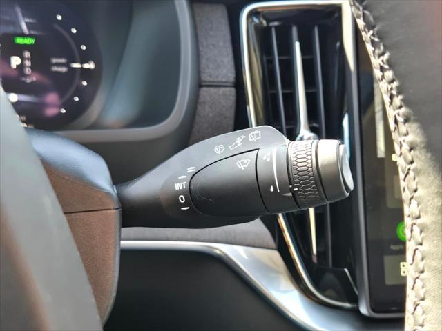 2026 Volvo XC90 Plug-In Hybrid Ultra, T8 AWD, Electric/Gasoline, Bright, 7 Seats