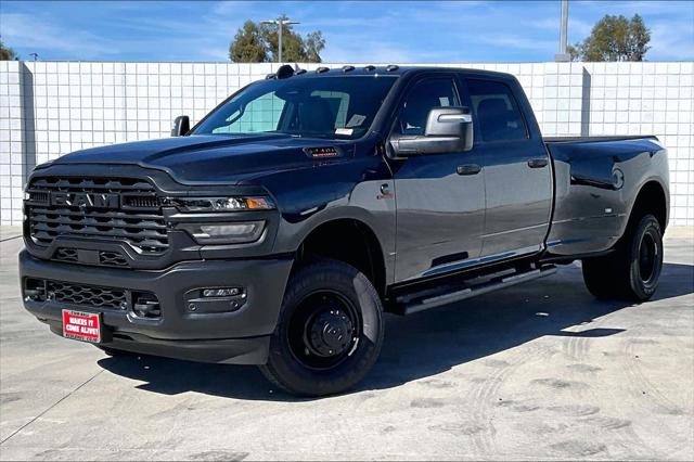 2026 RAM Ram 3500 RAM 3500 TRADESMAN CREW CAB 4X4 8 BOX