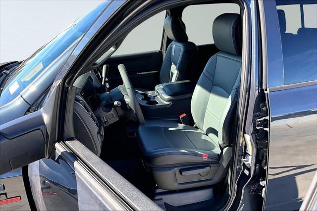 2026 RAM Ram 3500 RAM 3500 TRADESMAN CREW CAB 4X4 8 BOX