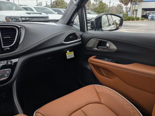2026 Chrysler Pacifica Pinnacle AWD