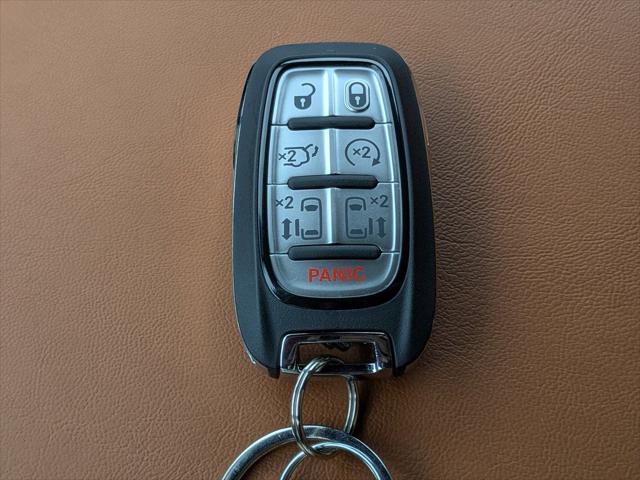 2026 Chrysler Pacifica Pinnacle AWD