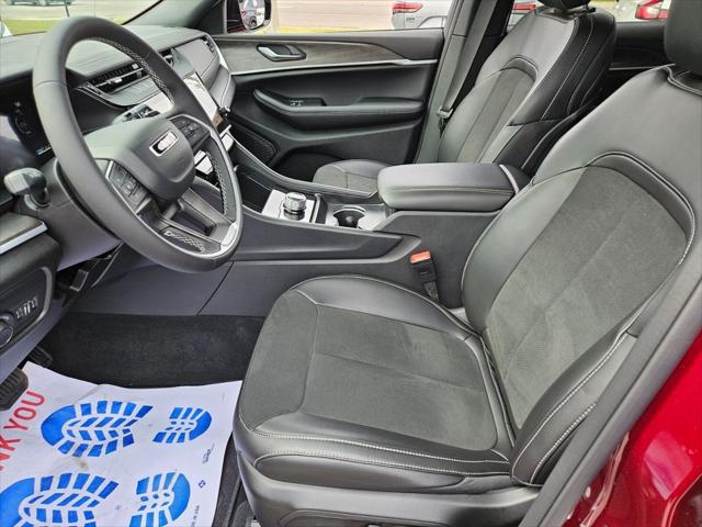 2026 Jeep Grand Cherokee Altitude 4x2