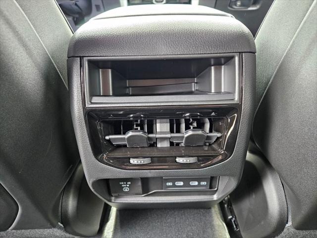 2026 Jeep Grand Cherokee Altitude 4x2