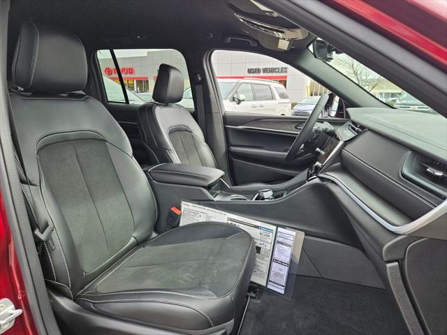 2026 Jeep Grand Cherokee Altitude 4x2