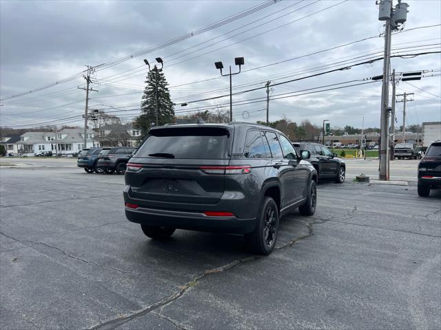 2026 Jeep Grand Cherokee Altitude 4x4