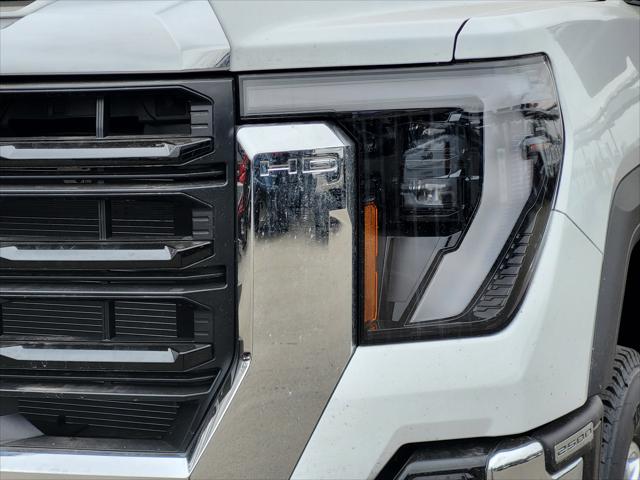 2026 GMC Sierra 2500HD Crew Cab, Long Bed, Pro, 4WD