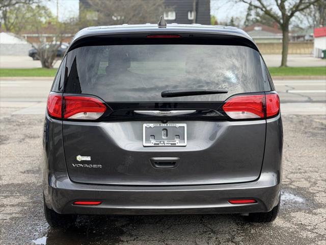 2023 Chrysler Voyager LX