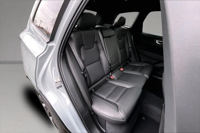 2026 Volvo XC60 B5 Ultra Black Edition