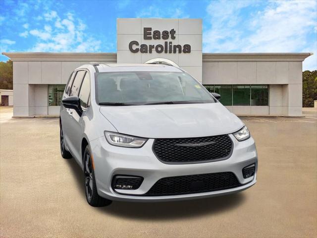 2026 Chrysler Pacifica Limited for sale in Greenville, NC