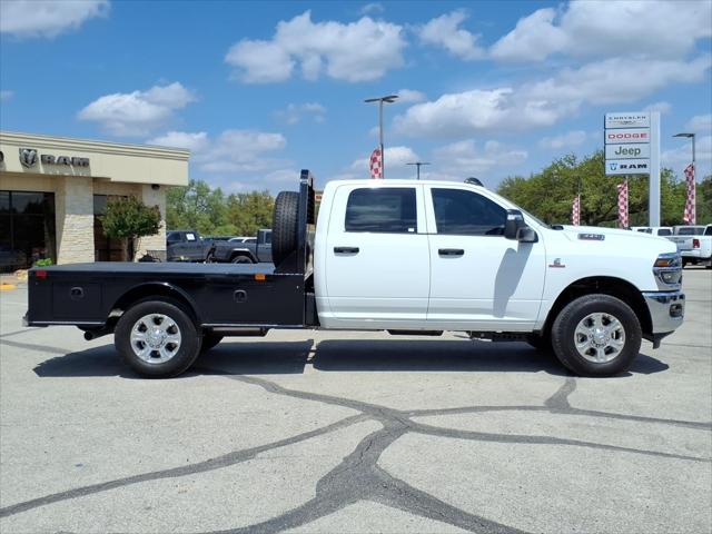 2026 RAM Ram 3500 Chassis Cab RAM 3500 TRADESMAN CREW CAB CHASSIS 4X4 60 CA