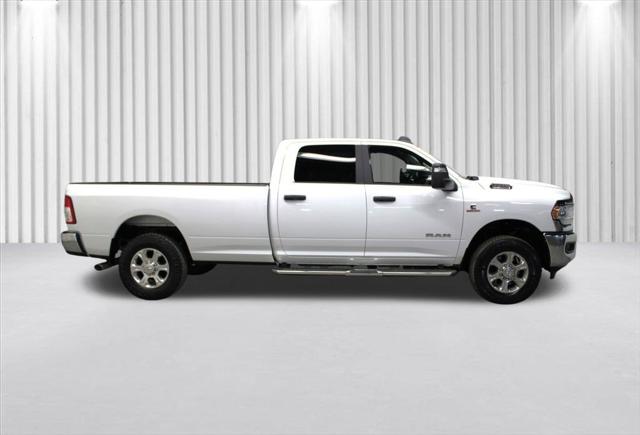 2024 RAM 3500 Big Horn Crew Cab 4x4 8 Box