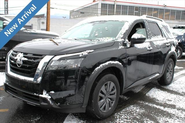 2025 Nissan Pathfinder SV 4WD