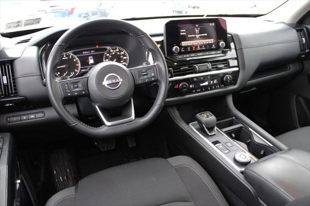 2025 Nissan Pathfinder SV 4WD