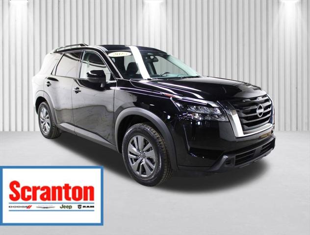 2025 Nissan Pathfinder SV 4WD