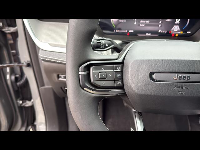 2026 Jeep Cherokee Laredo 4x4