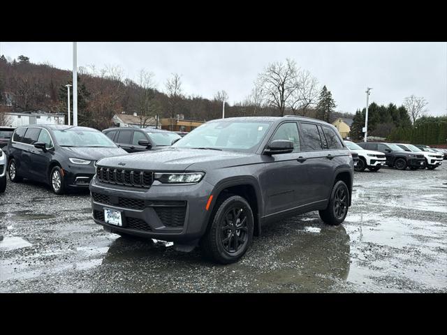2026 Jeep Grand Cherokee Altitude 4x4
