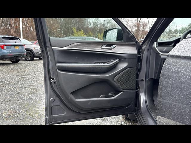 2026 Jeep Grand Cherokee Altitude 4x4