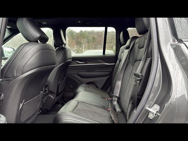2026 Jeep Grand Cherokee Altitude 4x4