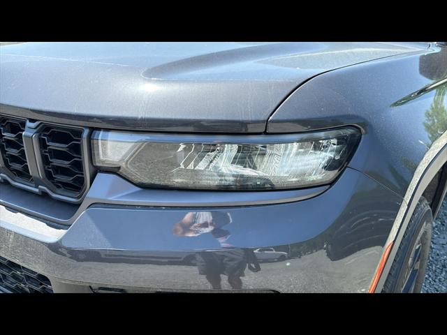 2026 Jeep Grand Cherokee Altitude 4x4