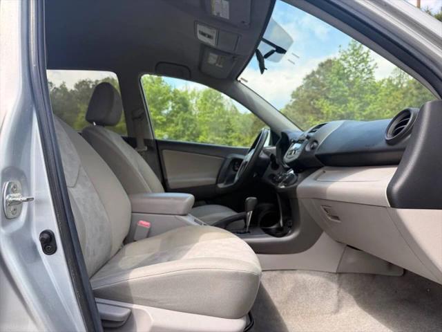 2009 Toyota RAV4 Base
