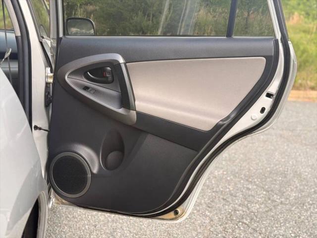 2009 Toyota RAV4 Base