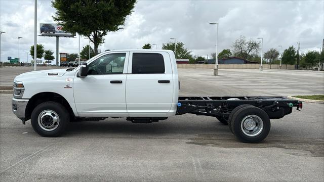 2026 RAM Ram 3500 Chassis Cab RAM 3500 TRADESMAN CREW CAB CHASSIS 4X4 60 CA