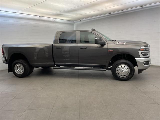 2026 RAM Ram 3500 RAM 3500 TRADESMAN CREW CAB 4X4 8 BOX