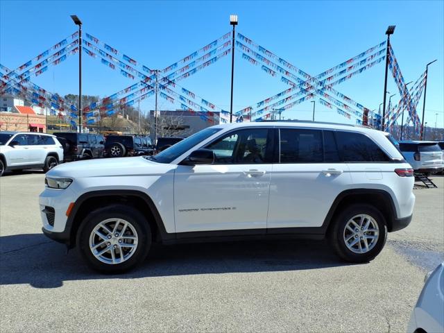 2023 Jeep Grand Cherokee Laredo 4x4 2023 Jeep Grand Cherokee Laredo 4x4