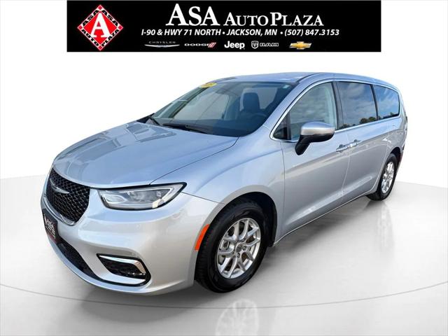 2023 Chrysler Pacifica Touring L for sale in Jackson, MN