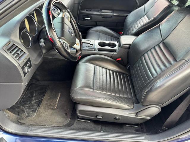 2013 Dodge Challenger SXT Plus
