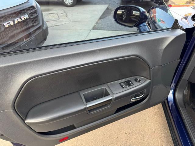 2013 Dodge Challenger SXT Plus
