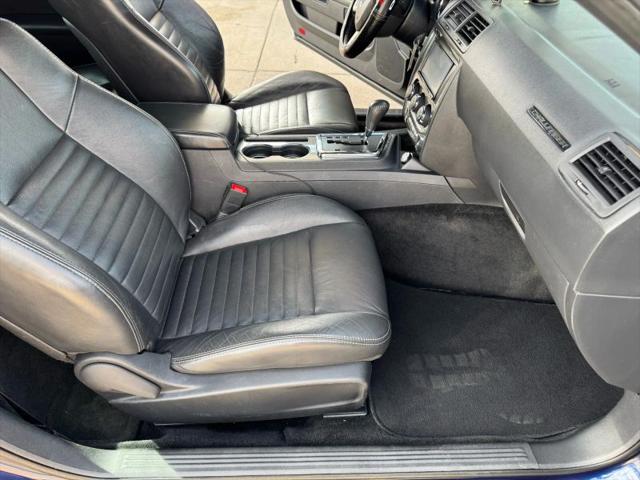 2013 Dodge Challenger SXT Plus