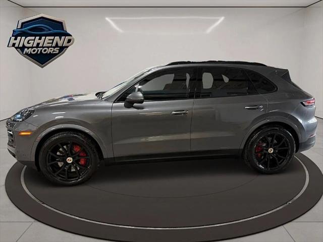 2024 Porsche Cayenne Base