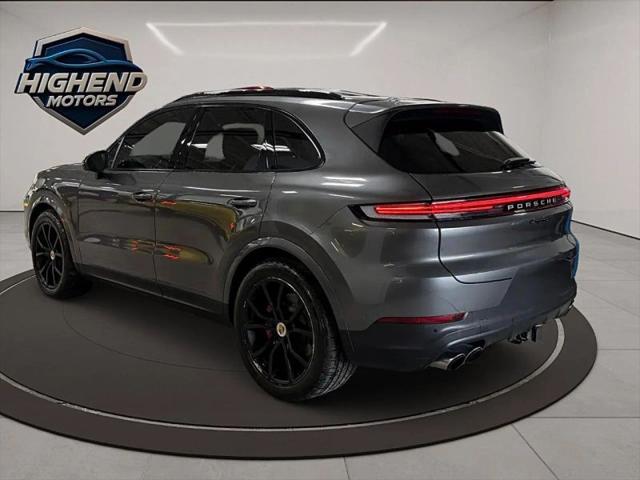 2024 Porsche Cayenne Base