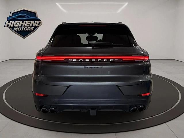 2024 Porsche Cayenne Base