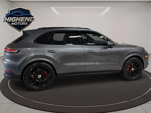 2024 Porsche Cayenne Base
