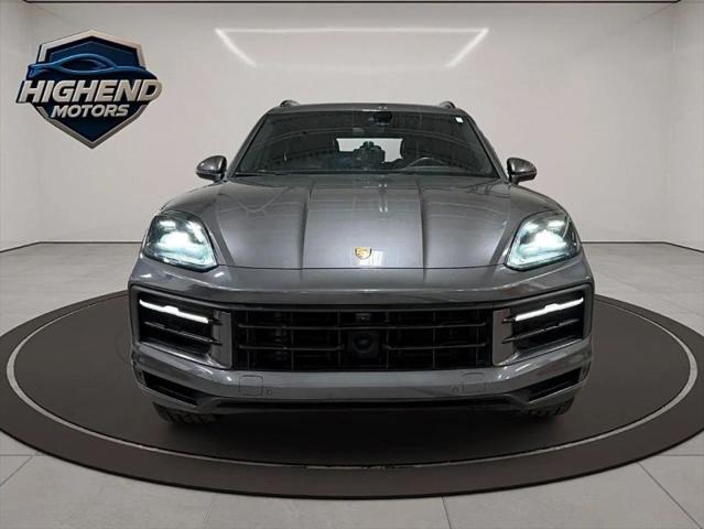 2024 Porsche Cayenne Base