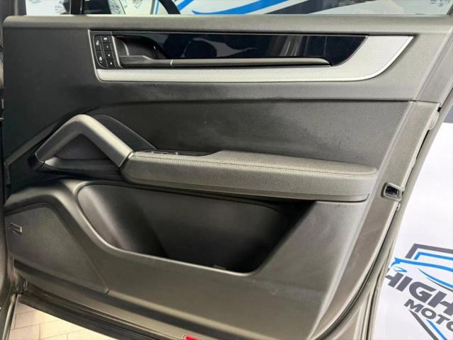 2024 Porsche Cayenne Base