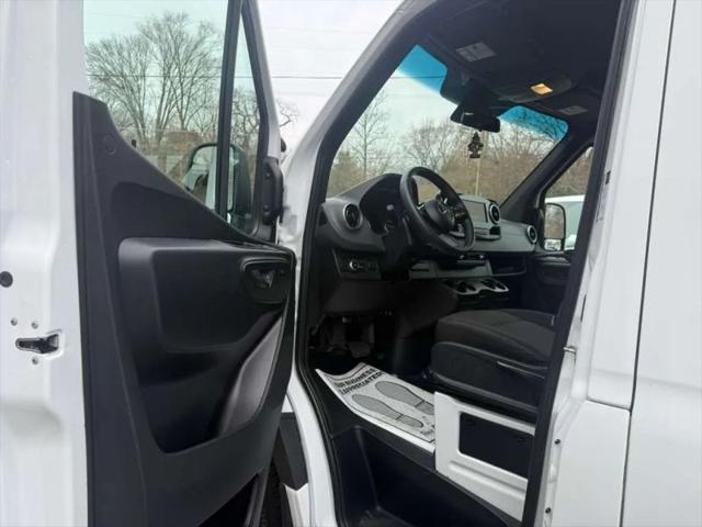 2025 Mercedes-Benz Sprinter 2500 High Roof 4-Cyl Diesel