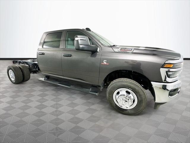 2026 RAM Ram 3500 Chassis Cab RAM 3500 TRADESMAN CREW CAB CHASSIS 4X4 60 CA 2026 RAM Ram 3500 Chassis Cab RAM 3500 TRADESMAN CREW CAB CHASSIS 4X4 60 CA