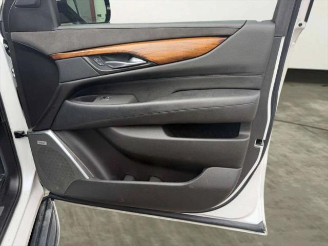 2017 Cadillac Escalade ESV Luxury