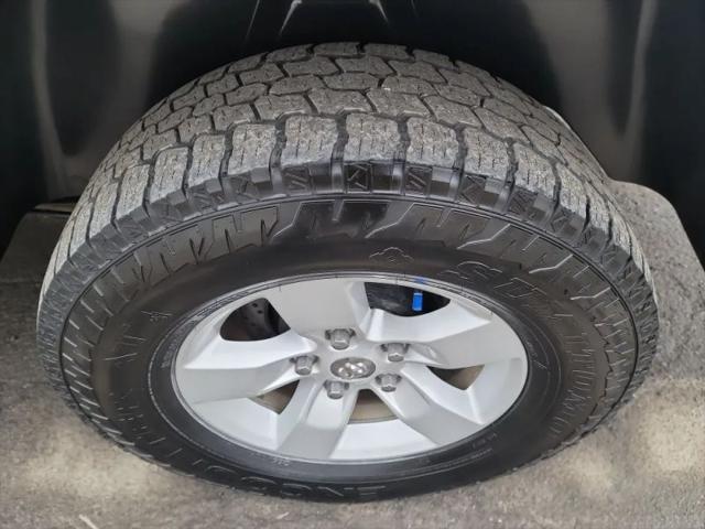 2019 Ram 1500 Classic SLT Crew Cab 4x4 6'4" Box