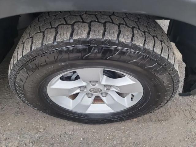 2019 Ram 1500 Classic SLT Crew Cab 4x4 6'4" Box