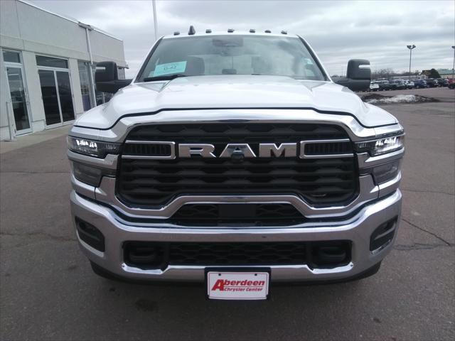 2026 RAM Ram 3500 Chassis Cab RAM 3500 TRADESMAN CREW CAB CHASSIS 4X4 60 CA