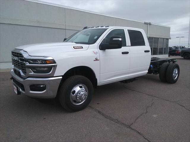 2026 RAM Ram 3500 Chassis Cab RAM 3500 TRADESMAN CREW CAB CHASSIS 4X4 60 CA