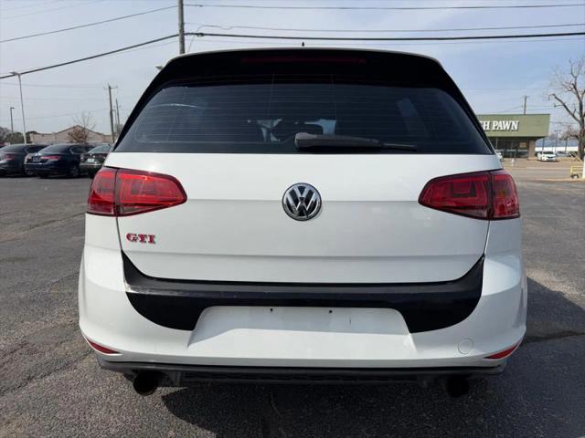 2016 Volkswagen Golf GTI SE w/Performance Package 4-Door