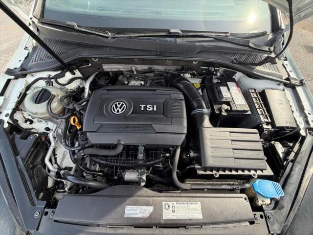 2016 Volkswagen Golf GTI SE w/Performance Package 4-Door