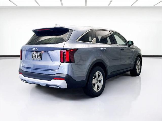 2025 Kia Sorento LX